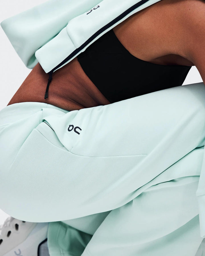 ON Women's Focus Tech Sweatpants - Flurry
