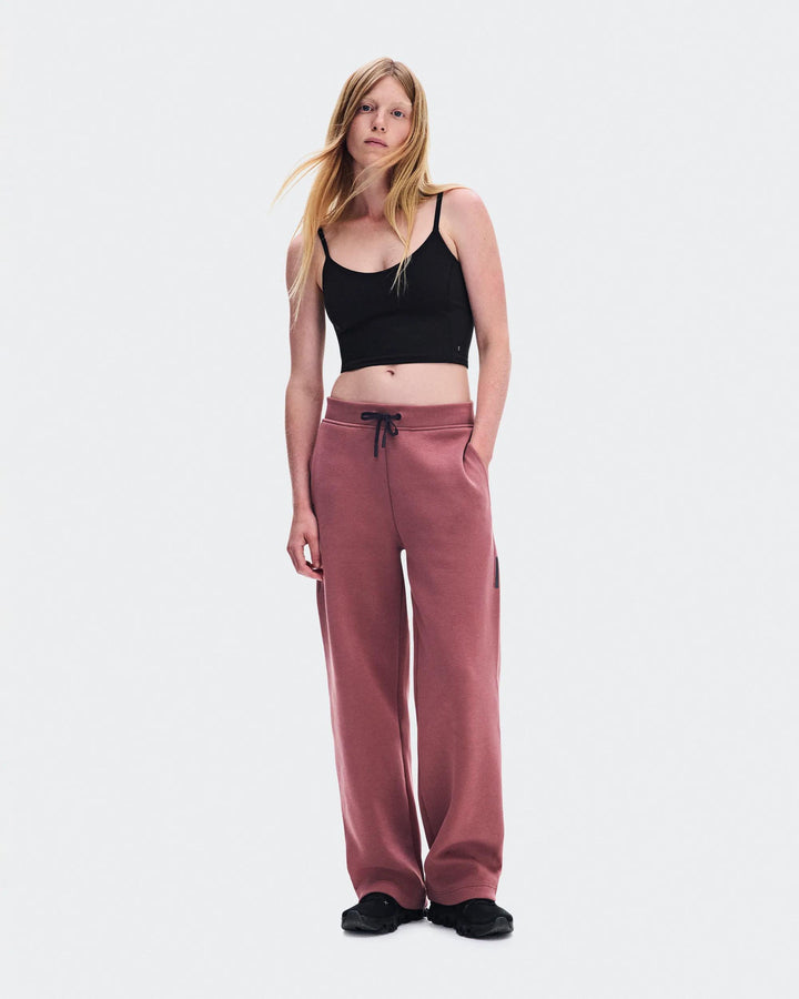 ON Women's Focus Tech Sweatpants - Barberry
