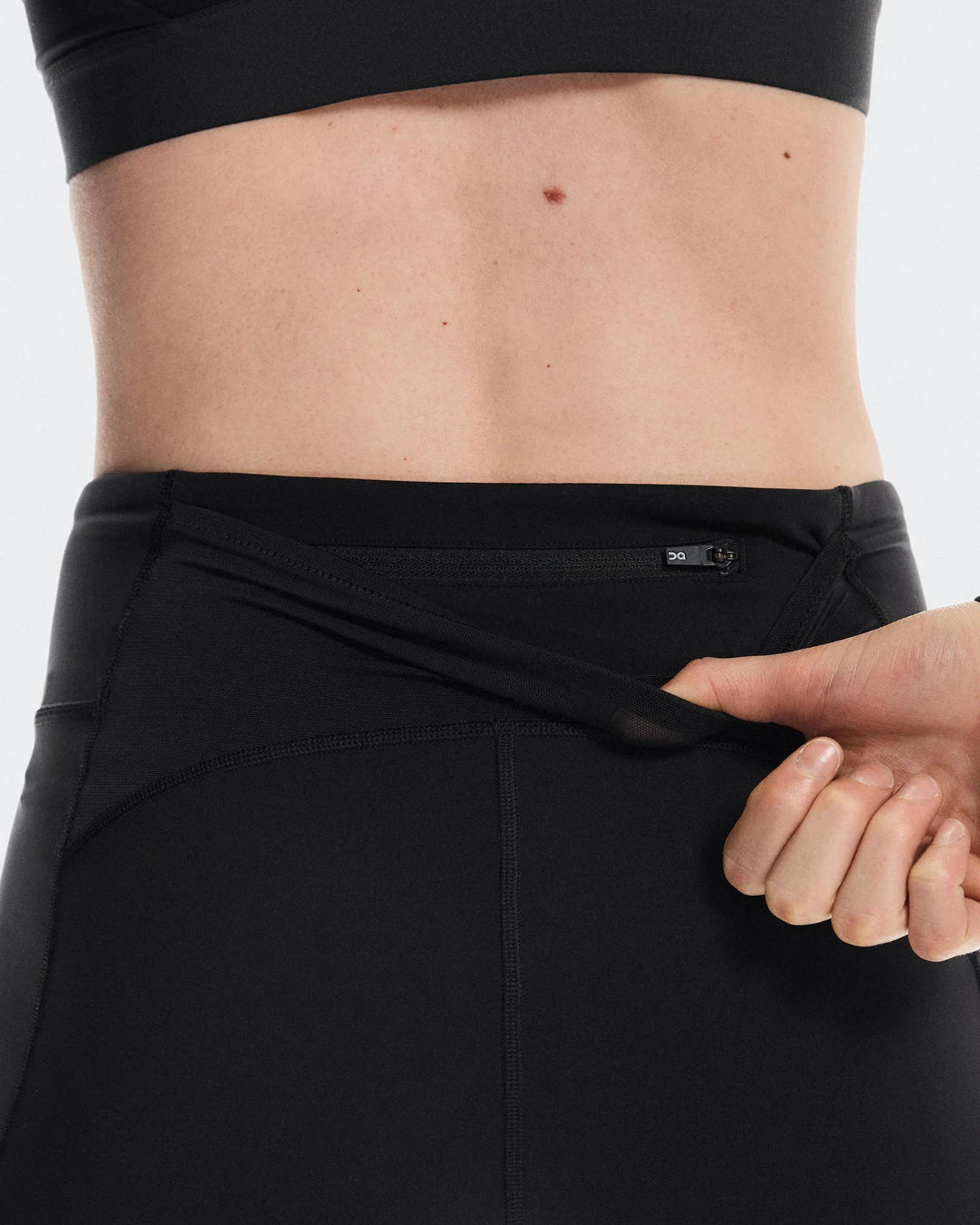 ON Women's 3" Performance Tights - Black