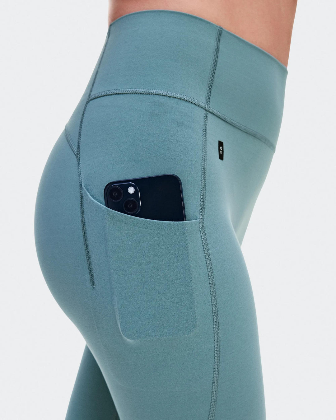 ON Women's Studio Tights 7/8 - Agave