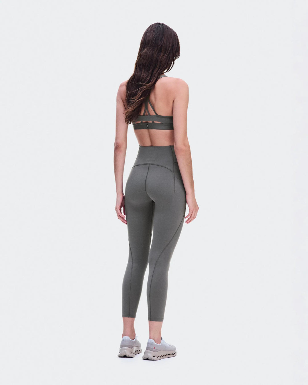 ON Women's Studio Tights 7/8 - Ember