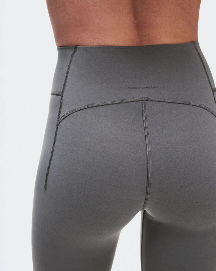 ON Women's Studio Tights 7/8 - Ember