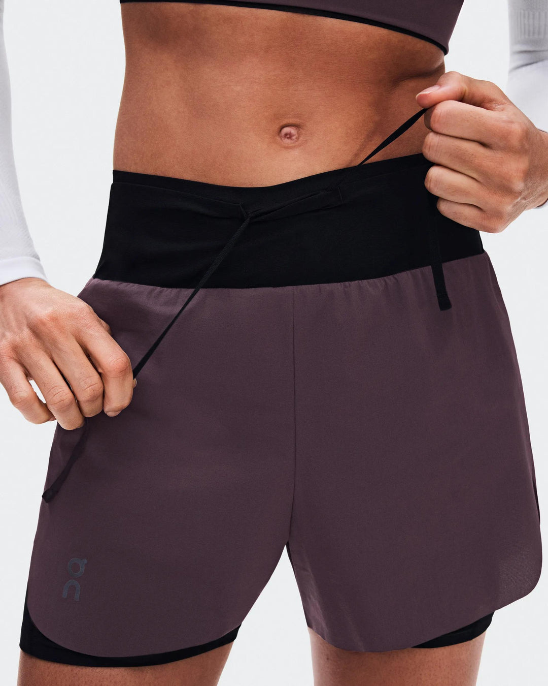 ON Women's Zero 2-in-1 Shorts - Urchin Black