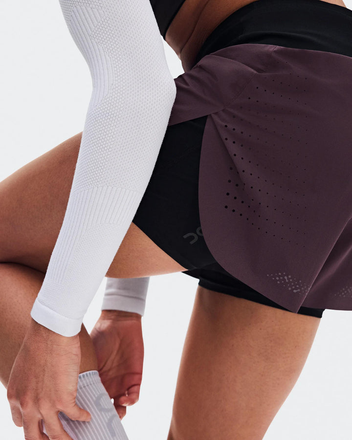 ON Women's Zero 2-in-1 Shorts - Urchin Black