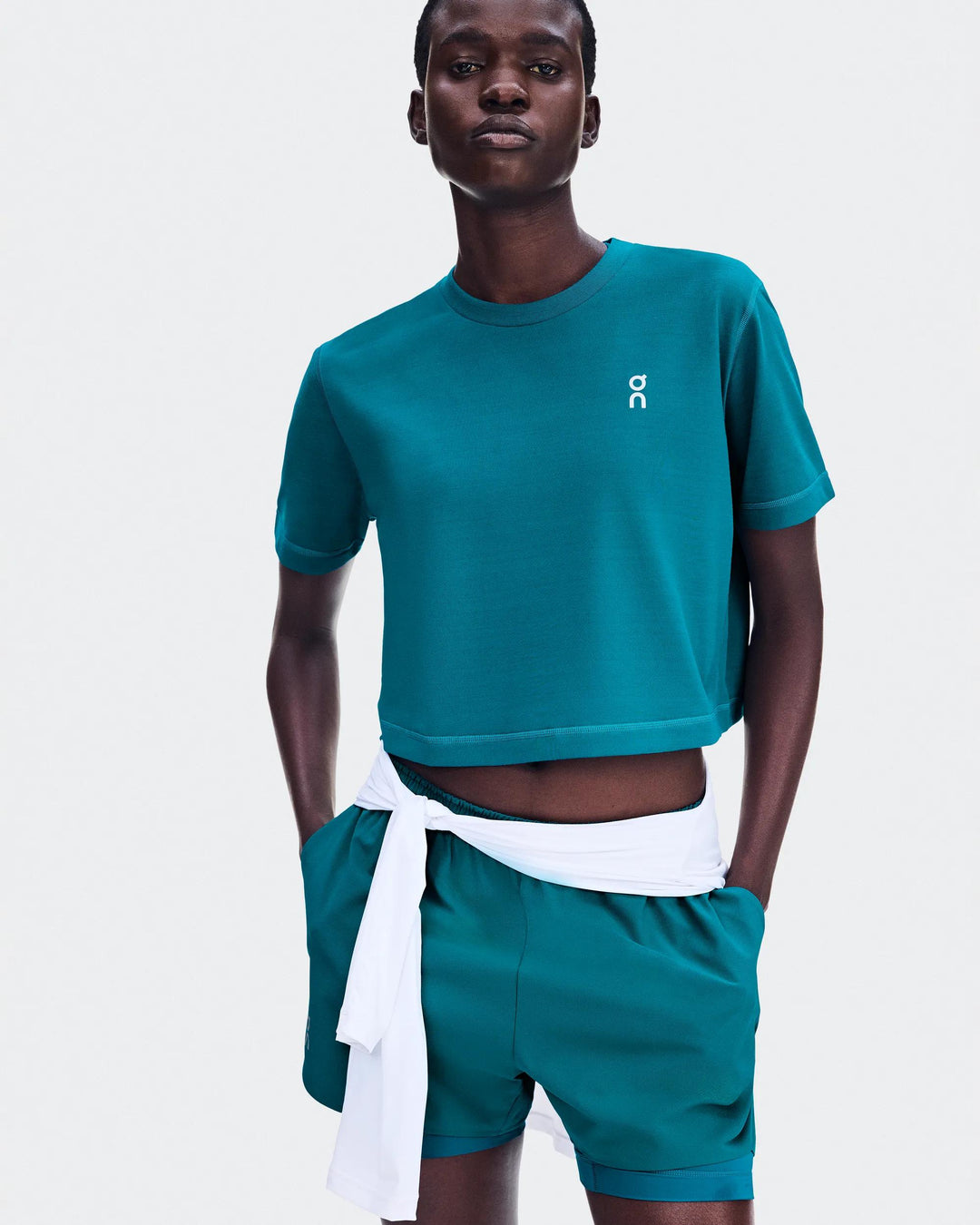 ON Women's Train-T Crop - Abyss