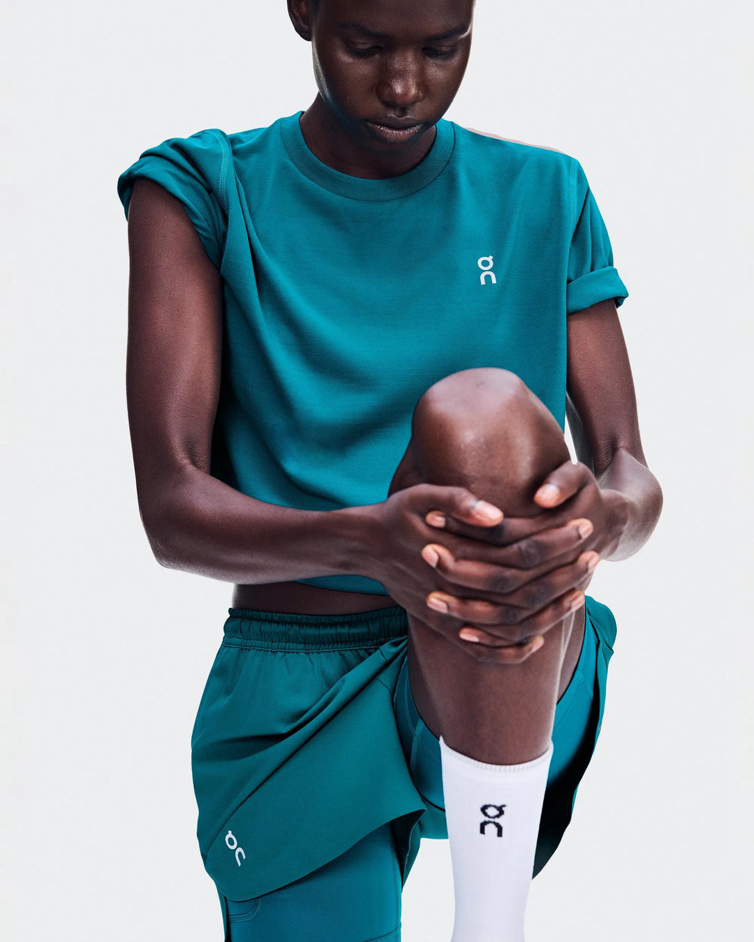 ON Women's Train-T Crop - Abyss