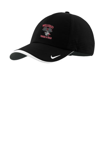 Gorra de rendimiento perforada Nike Dri-FIT de Wellesley Track and Field 2023 - NKFB6445