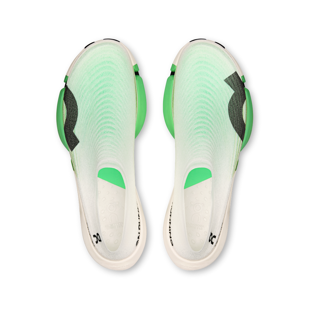 ON Unisex Cloudboom Strike - White Verdite