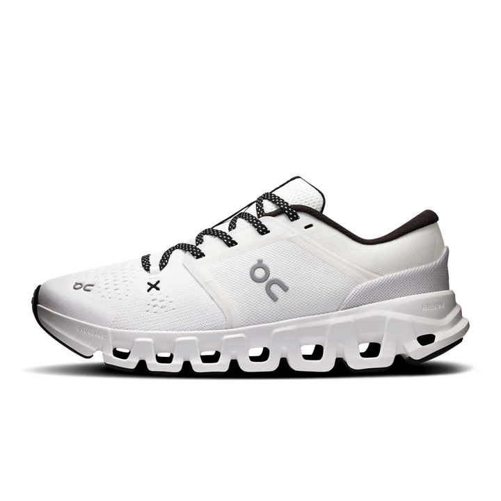 ON Women's Cloud X 5 - White Black