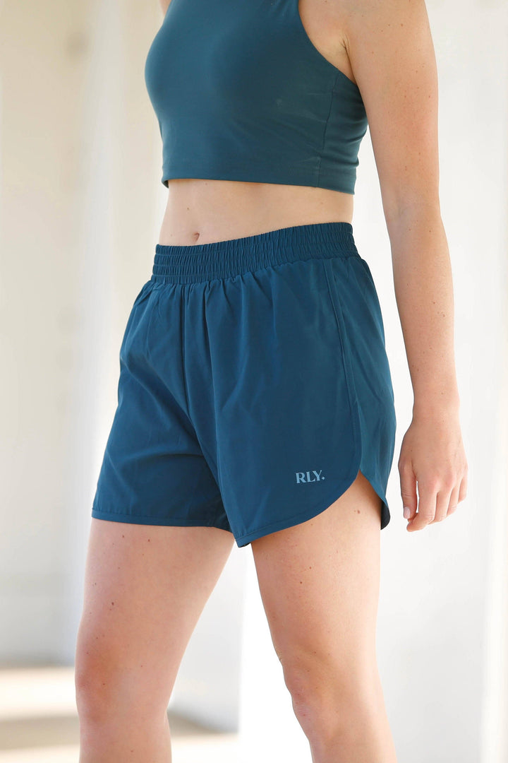 Pantalones cortos Schenley Run 2.0 para mujer de Relay Active