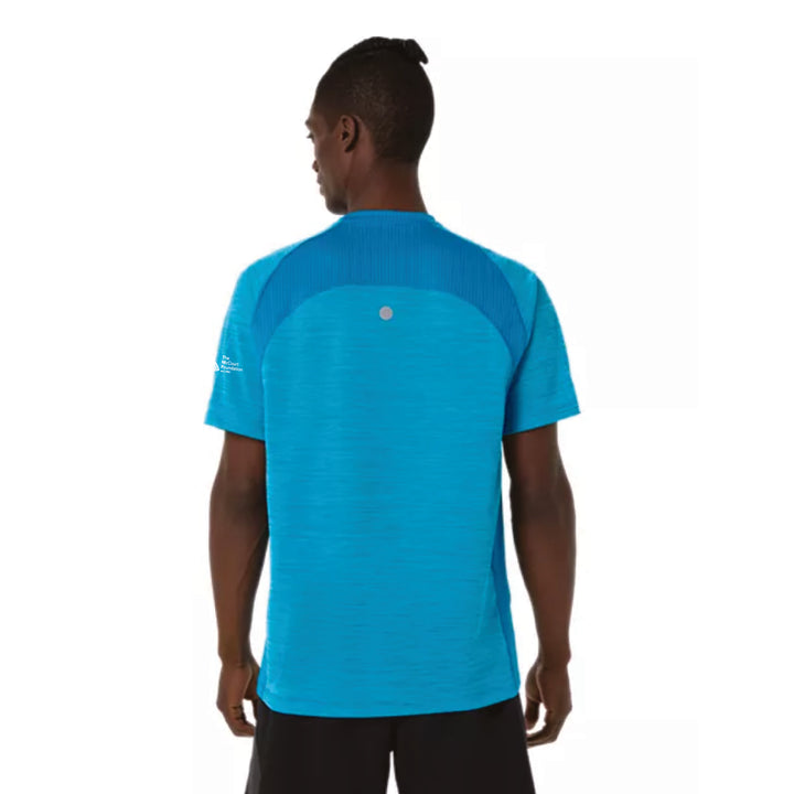 Camiseta ASICS Road SS para hombre, azul egeo (2011D453)