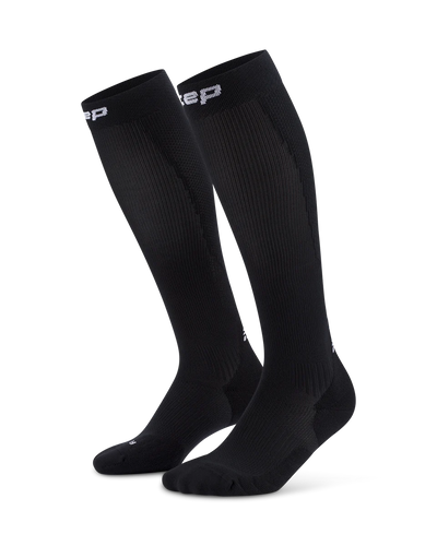 Calcetines de compresión altos CEP The Core Run 5.0 - Negro - MUJER (WP705R)