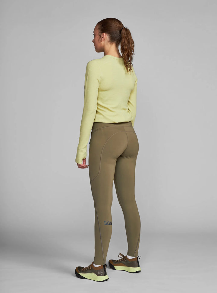 Mallas de forro polar Janji Aurora - Conífera - MUJER