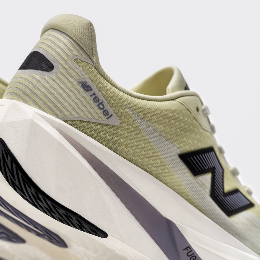 New Balance Mens Fuelcell Rebel V5 - PISTACHIO BUTTER