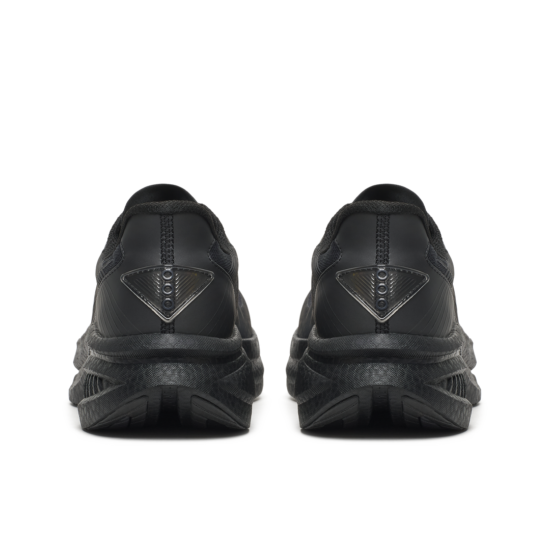 Men's Saucony Endorphin Azura - Triple Black