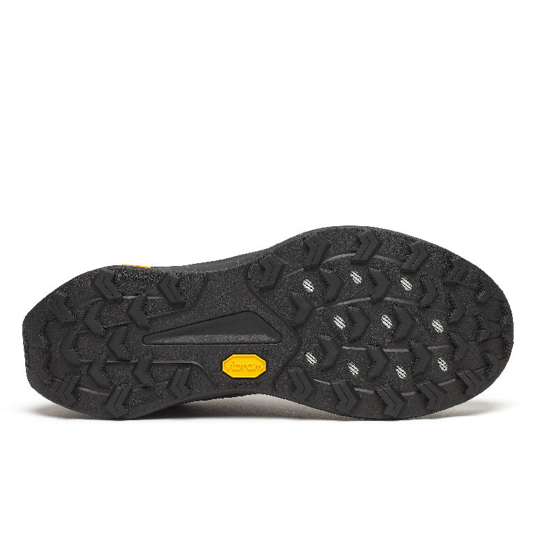 Men's Saucony Peregrine 16 - Carbon Black