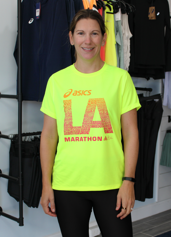 Maratón de Los Ángeles ASICS 2026 - Camiseta de manga corta ASICS Ready Set para mujer, color amarillo seguridad (2012b469) (LA26-13, LA26-14)