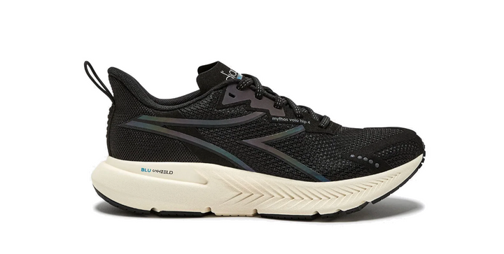Diadora Women's Mythos Blushield Volo HIP 4- Black/White (101.180250 - C2609)