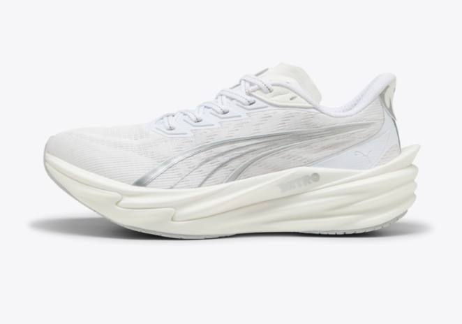 Puma Deviate Nitro 4 para mujer - PUMA BLANCO-GRIS PLUMA
