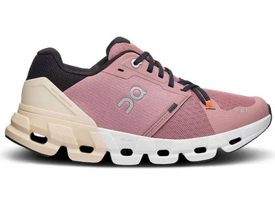 On Womens Cloudflyer 4- Dustrose/Sand (71.97932)