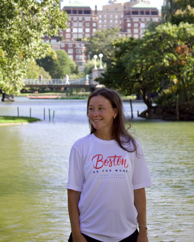 Camiseta deportiva unisex de la Boston 10K para mujer (ST350)