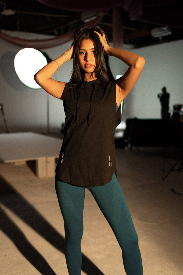 DETERMINED hooded sleeveless