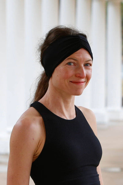 Diadema con agarre elástico Relay Active Ribbed Essentials - Negra (HDBDBLACK)