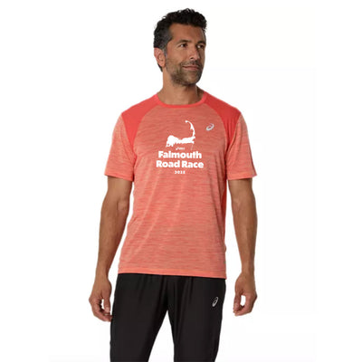 Falmouth Road Race 2025 - Camiseta ASICS de manga corta para hombre - Coral Reef/Mojave (2011C992.700) (FRR-11)