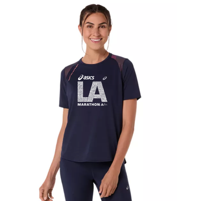 Maratón de Los Ángeles ASICS 2026 - Camiseta ASICS de manga corta de carretera para mujer, color medianoche (2012D371) (LA26-15)