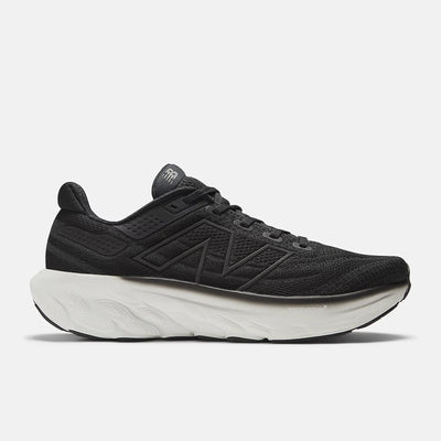 New Balance 1080v13 Wide para hombre, color negro (M1080K13) 