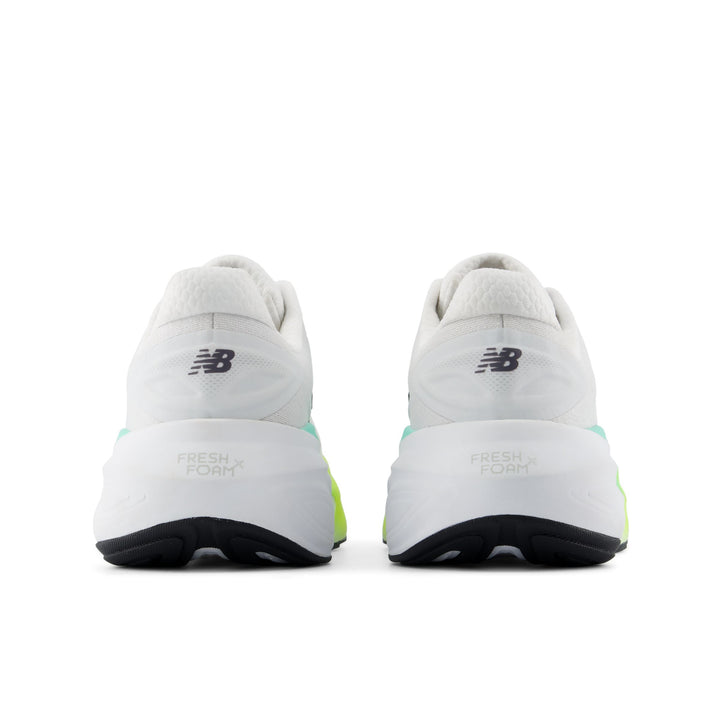 New Balance Womens Fresh Foam X More V6 - WHITE