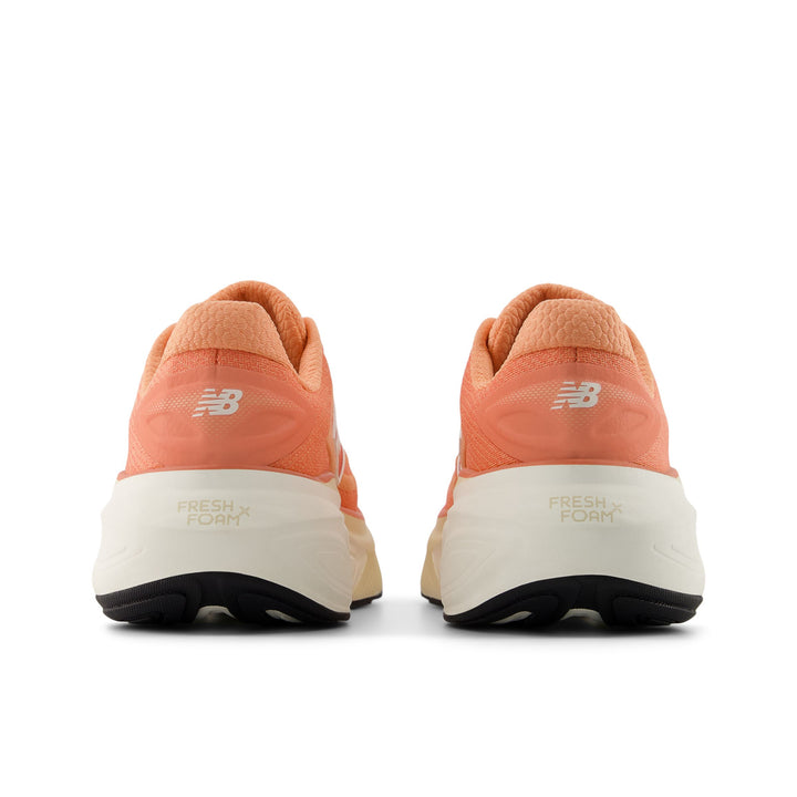 New Balance Womens Fresh Foam X More V6 - PEACH NECTAR