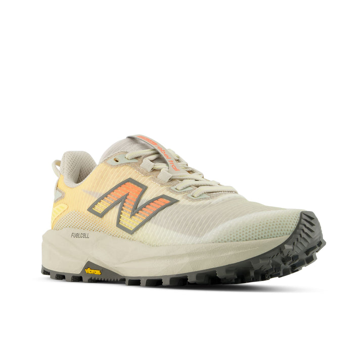 New Balance Womens Fuelcell Rebel Trail - WHITE PEACH