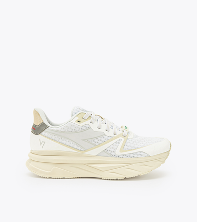 Diadora Unisex Atomo V7000- White/Whisper White (101.179073-C8976)