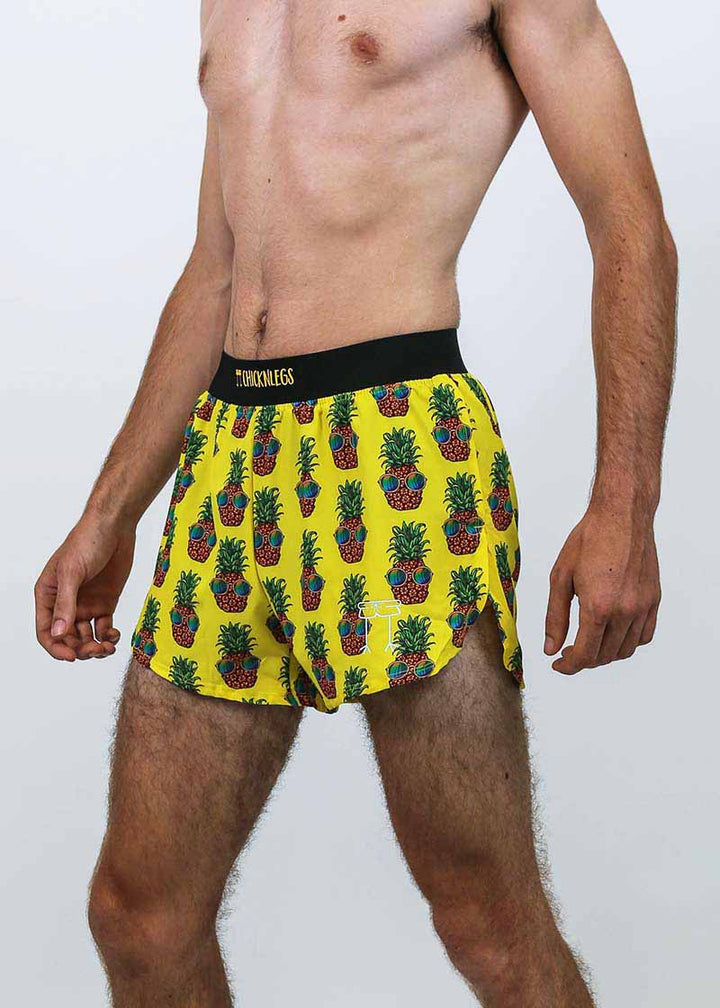 Pantalones cortos con abertura media de 4" Pineapple Express de Chicknlegs para hombre